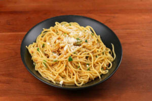 Spaghetti with Garlic and Olive Oil